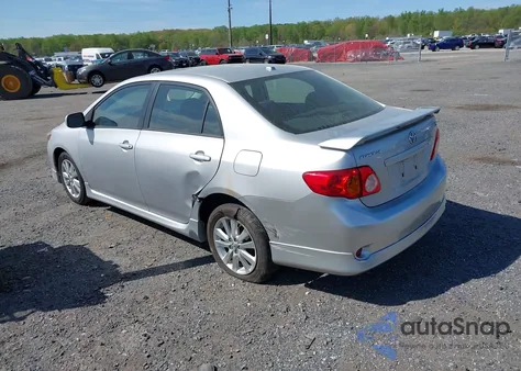 2010 Toyota Corolla S z USA, uszkodzony, nr VIN 2T1BU4EE6AC334758